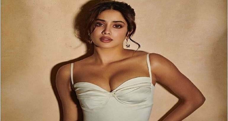 জাহ্নবীর রূপের গোপন রহস্য