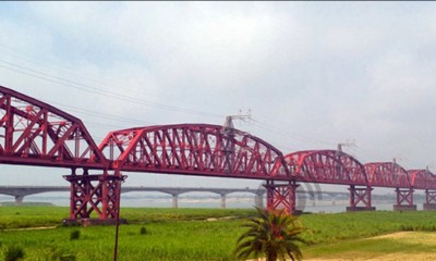 হার্ডিঞ্জ ব্রিজের চারপাশ জুড়েই বধ্যভূমি, সংরক্ষণে নেই উদ্যোগ